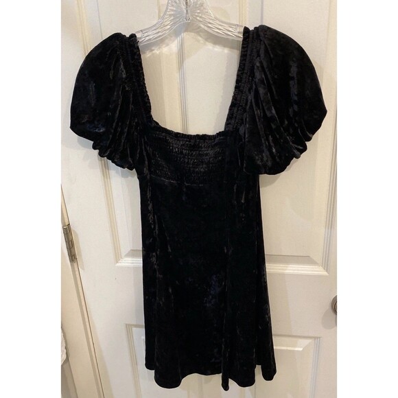 FREE PEOPLE Parisian nights black velvet mini Dress Size 2  Short Sleeve - Picture 8 of 11